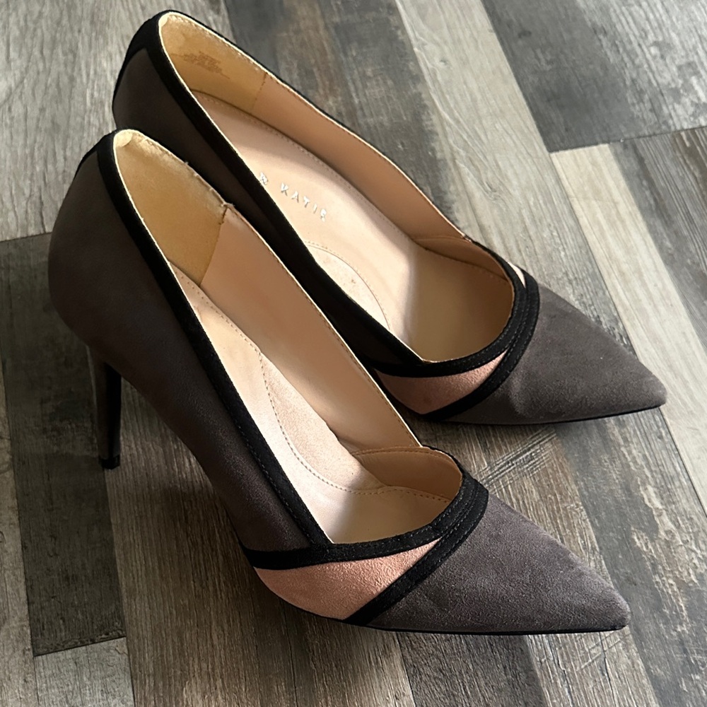 Kelly & Katie Two-Tone Heels in Gray